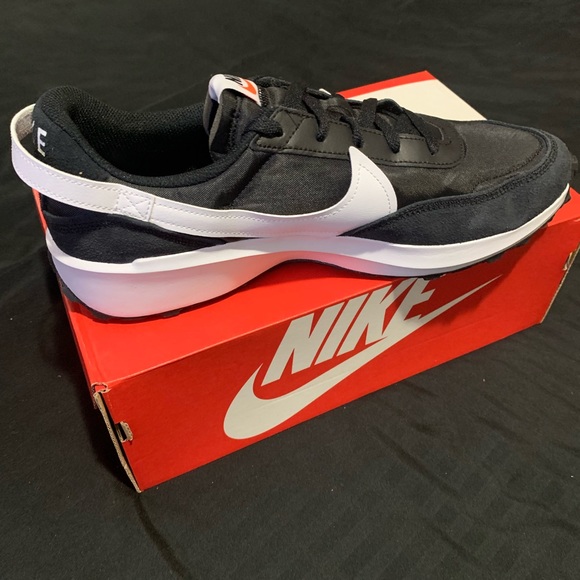 MENS NIKE SNEAKERS - Picture 6 of 11